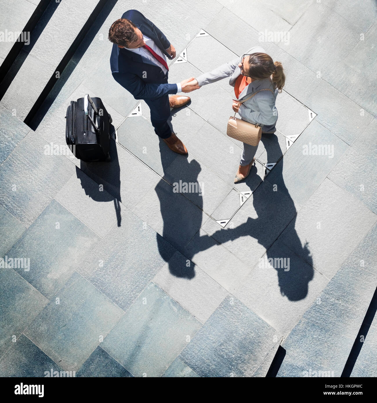 Handshake Gruß Menschen Reisekonzept Firmenkundengeschäft Stockfoto