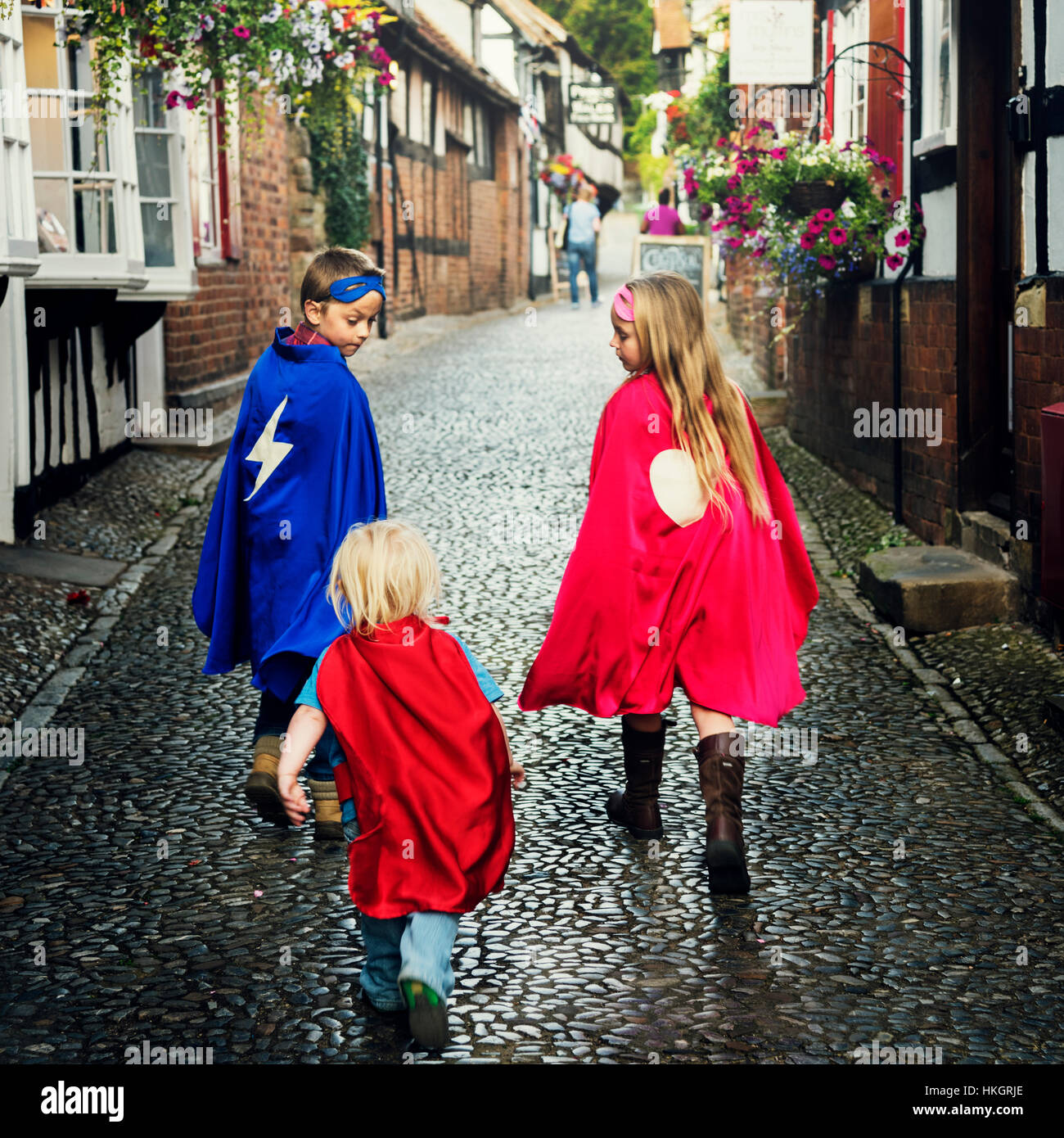 Superhelden-Kinder Kostüm Phantasie Lernkonzept Stockfoto