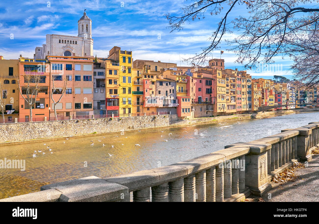 Girona, bunte Häuser, Katalonien, Spanien Stockfoto