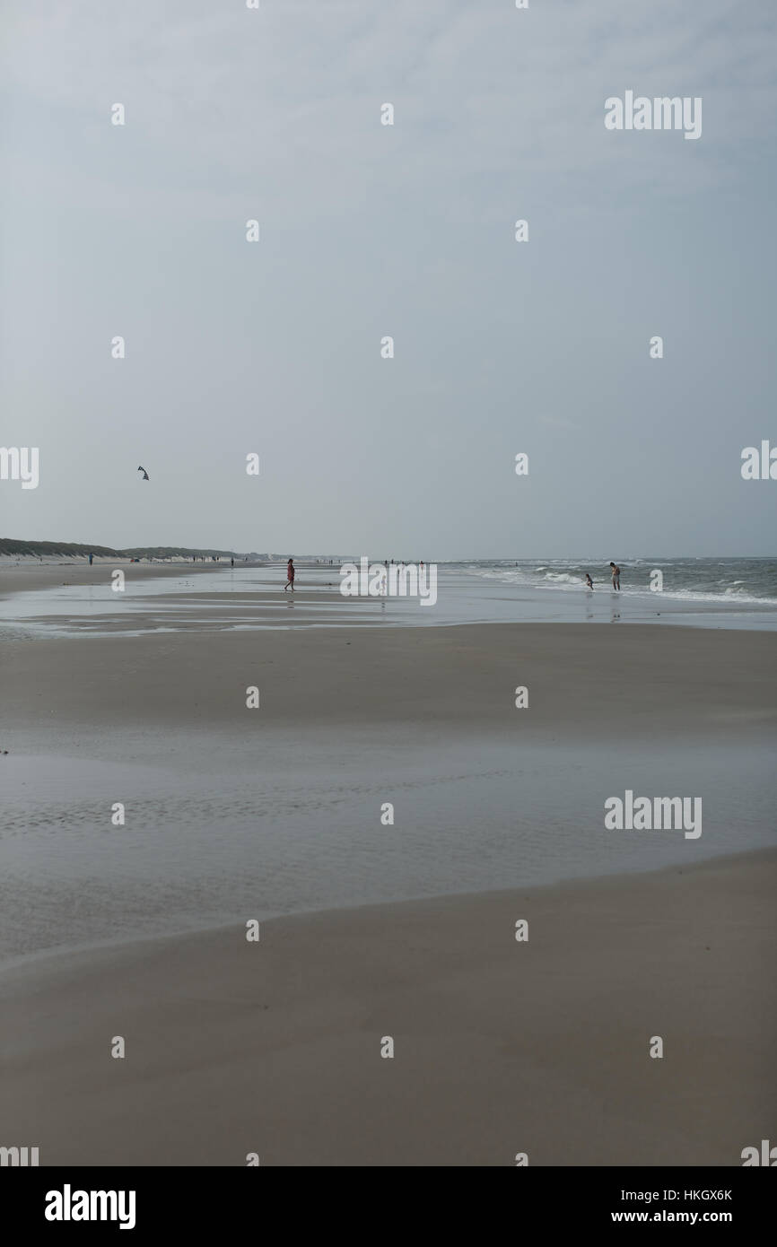 Menschen am Strand. Natur, Urlaub, Ruhe, Sand. Stockfoto