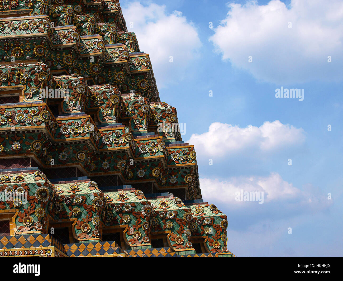 Detail der alten Pagode am Wat po Tempel in Bangkok, Thailand Stockfoto