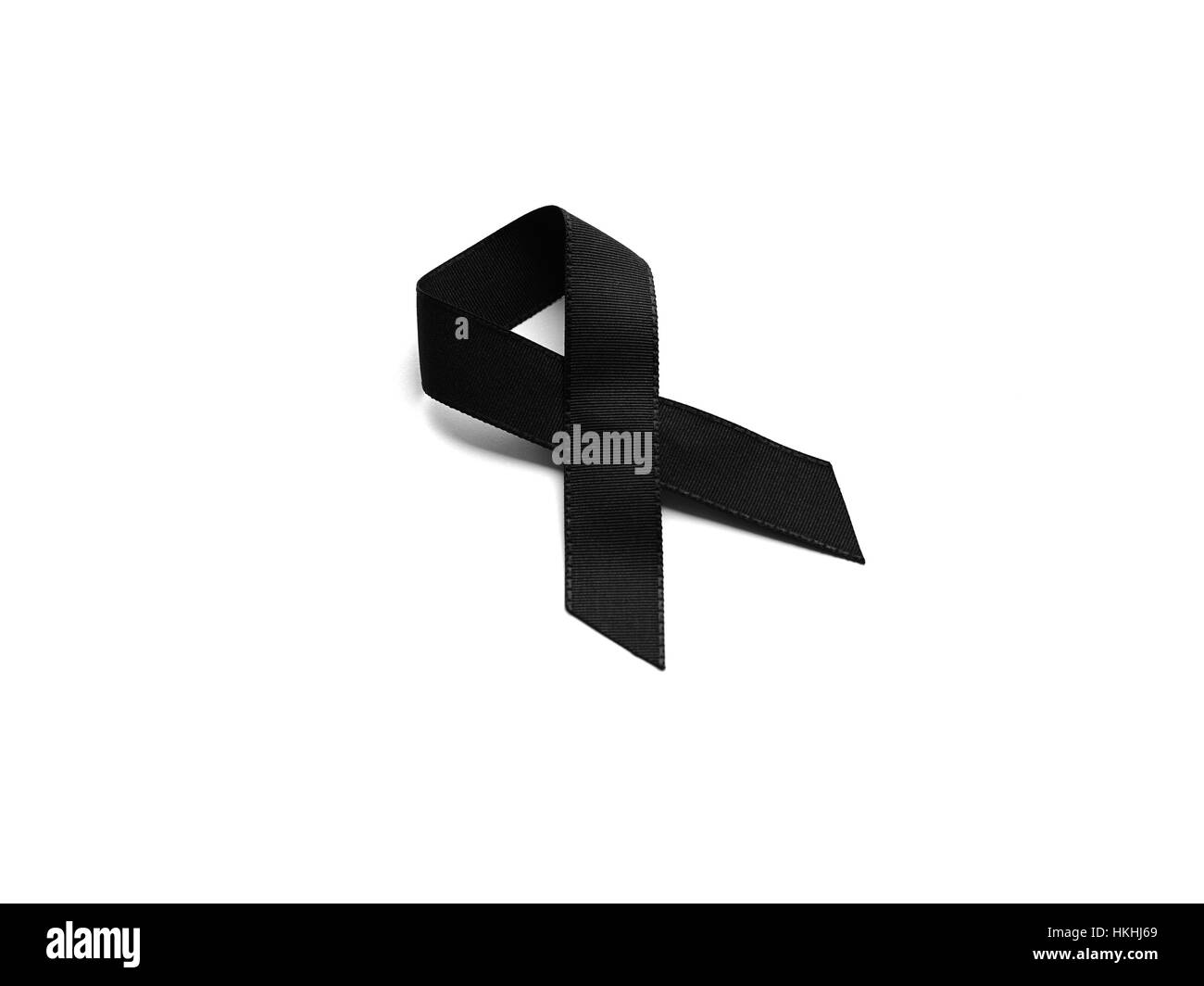 Schwarz Farbband für Trauer isoliert auf weißem Hintergrund Stockfoto