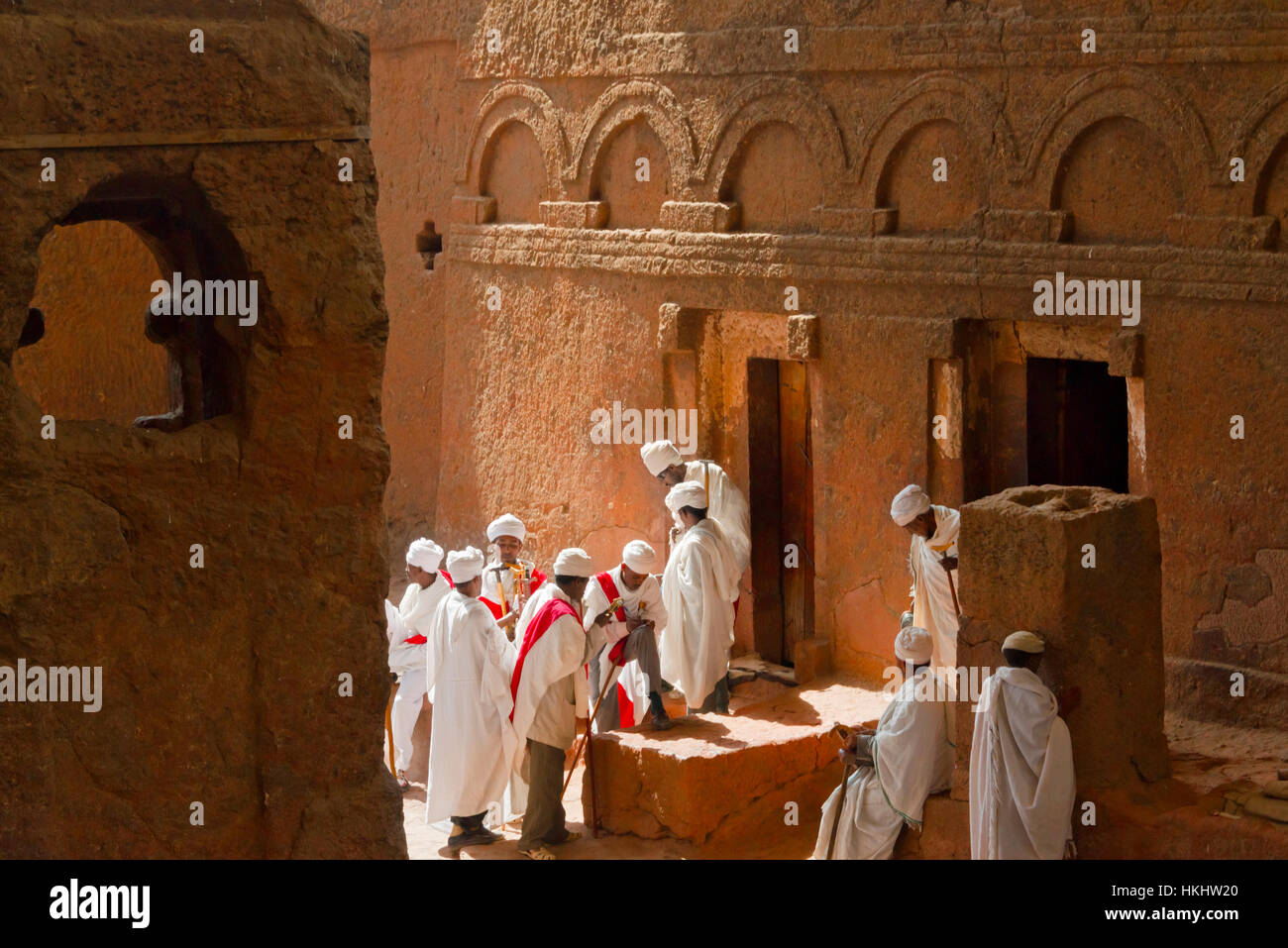 Pilger feiern Meskel Festival in den gehauene Felsenkirchen von Lalibela, Äthiopien Stockfoto