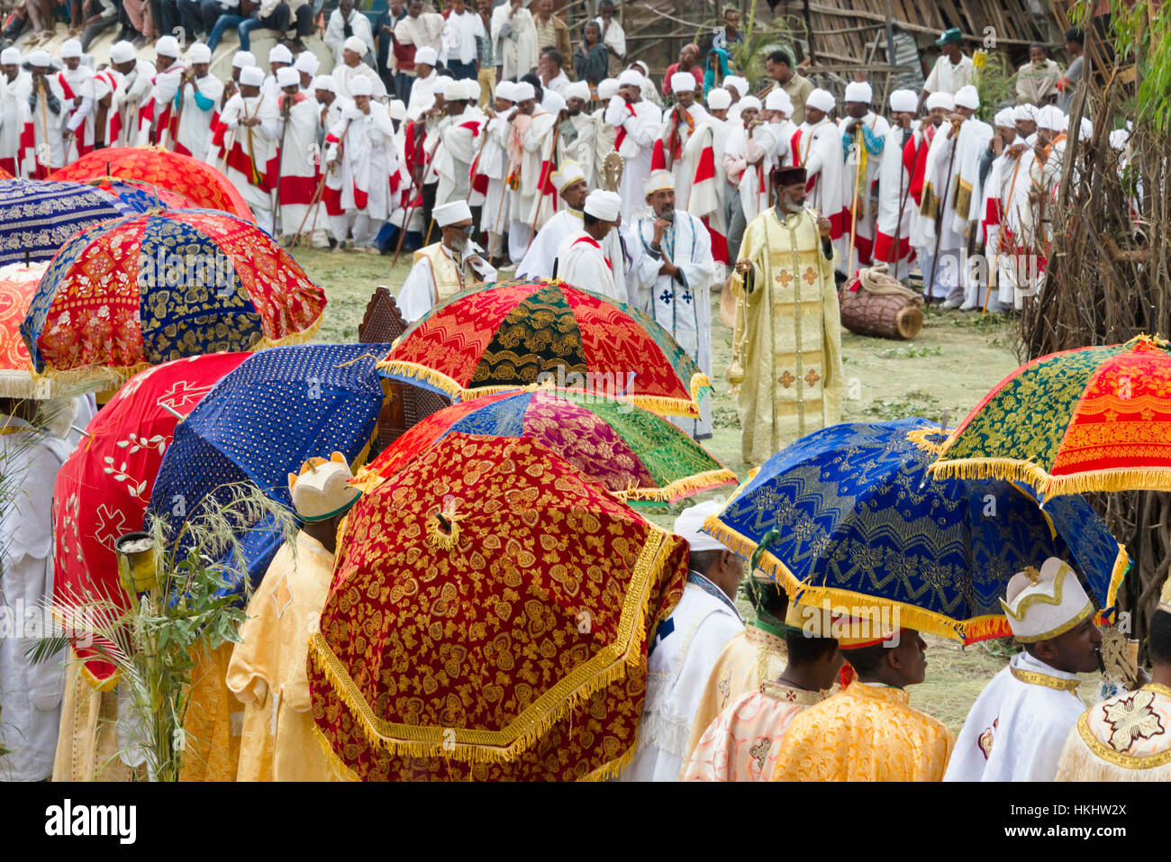 Pilger feiern Meskel Festival, Lalibela, Äthiopien Stockfoto