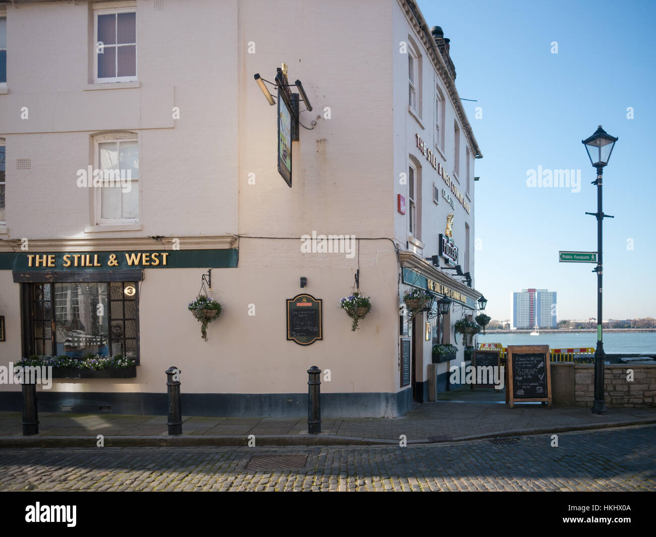 Die Still und West Public House auf den Punkt, Old Portsmouth, England Stockfoto