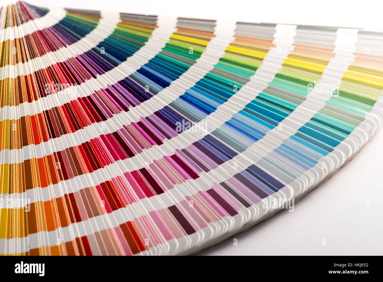 Ventilator Deck Farbmuster mit lebendigen Farben, die weiße Fläche verteilt auflegen. Hintergrund-Konzept Stockfoto
