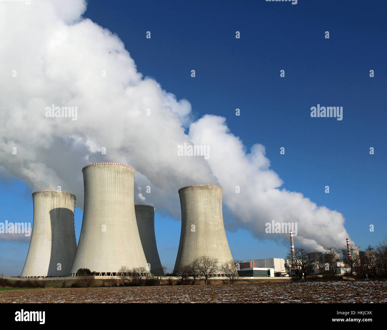 Detailansicht des Atomkraftwerks Kühltürme Stockfoto