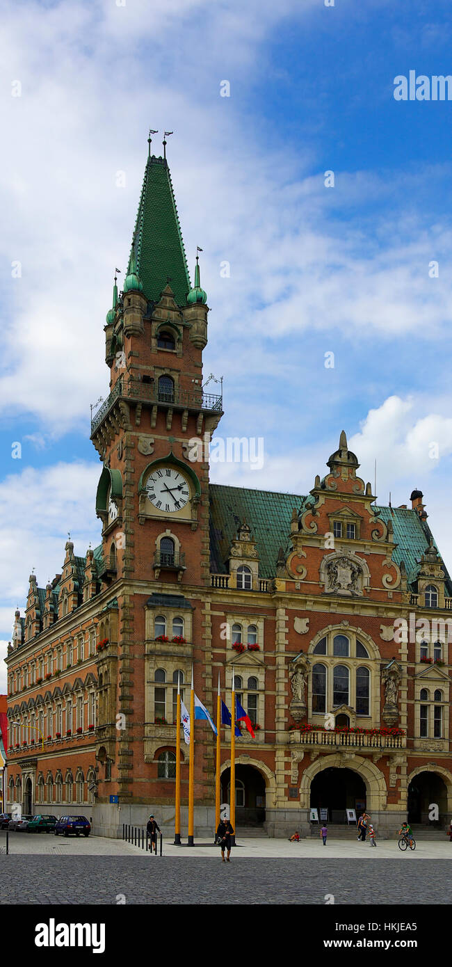 Rathaus der Stadt Friedland in Böhmen, Tschechien. Stockfoto