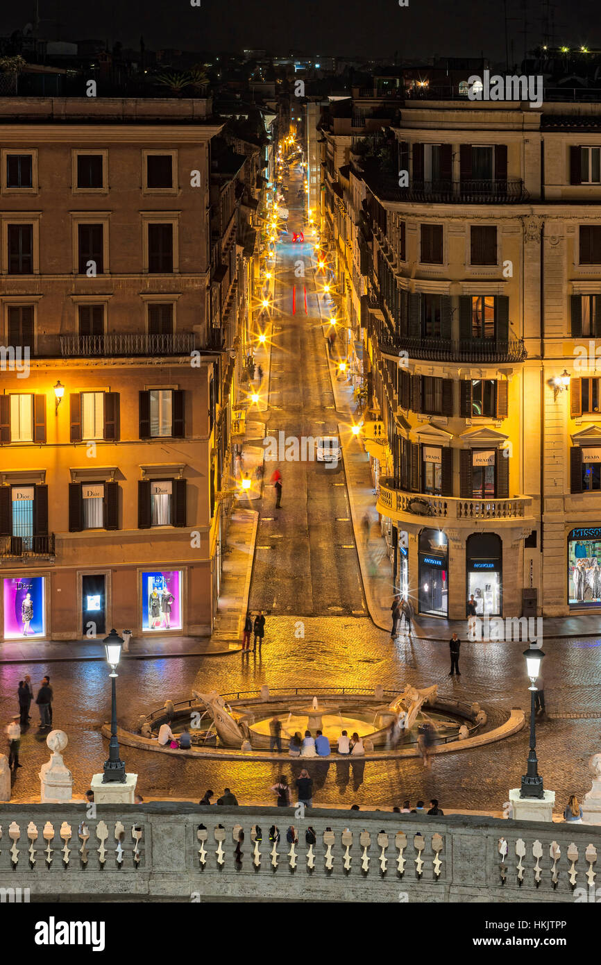 Die Via Condotti von der spanischen Treppe, Piazza di Spagna, Rom, Italien Stockfoto