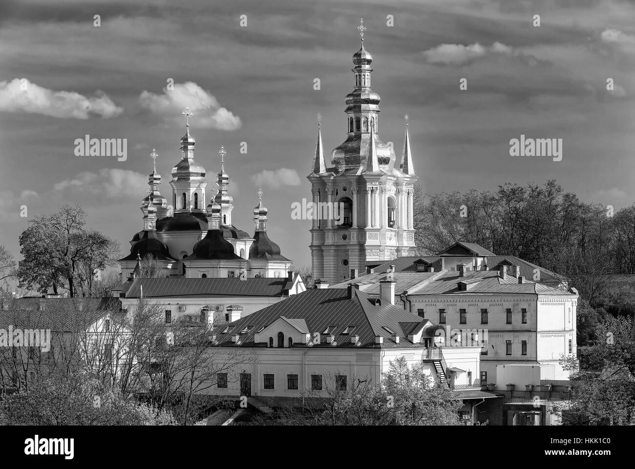 Orthodoxe christliche Kloster, Pechersk Lavra in Kiew auf grünen Hügeln von Petschersk. Kiew-Kloster der Höhlen in der Hauptstadt der Ukraine, Kiew. Stockfoto