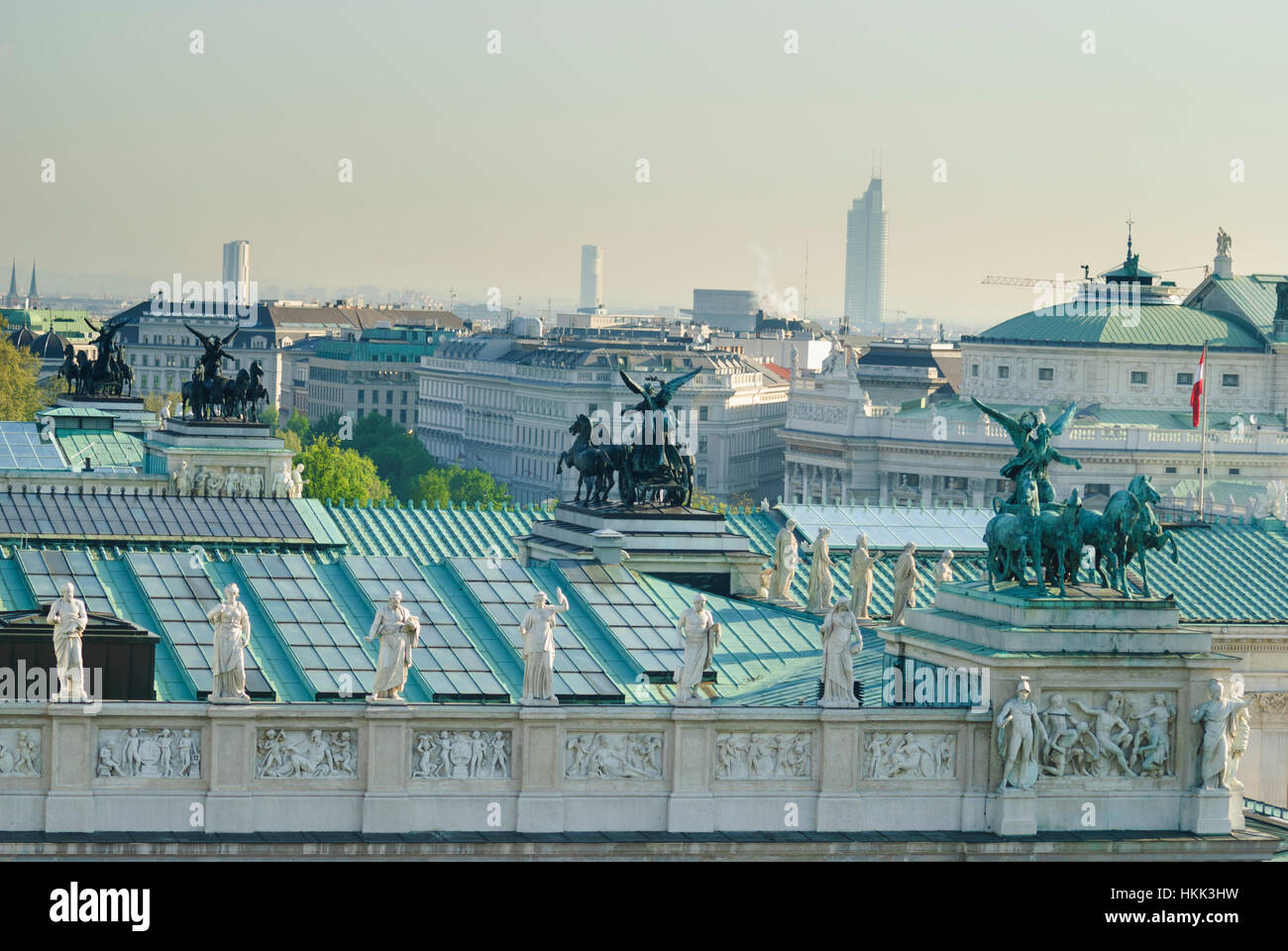 Wien, Wien: Blick aus dem Justizpalast auf das Dach des Parlaments, 01. Old Town, Wien, Österreich Stockfoto