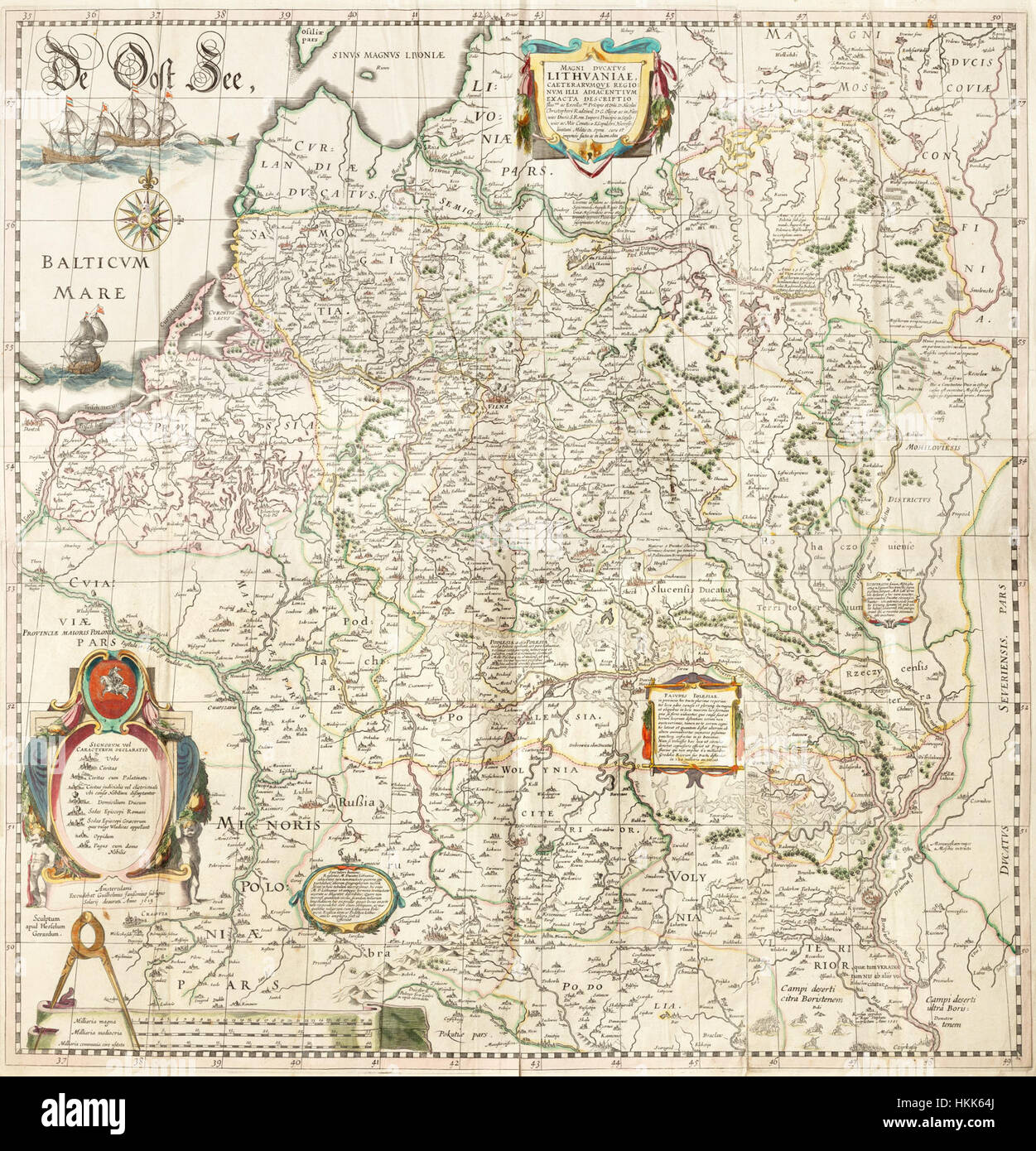 Diese Karte aus dem Jahr 1613 mit dem Titel „Magni ducatus litaniae Caeterarumque Regionum Illi Adjactium“ zeigt das Großherzogtum Litauen und seine benachbarten Regionen. Die Karte bietet eine detaillierte Darstellung der Geographie und politischen Landschaft Osteuropas während des frühen 17. Jahrhunderts. Stockfoto