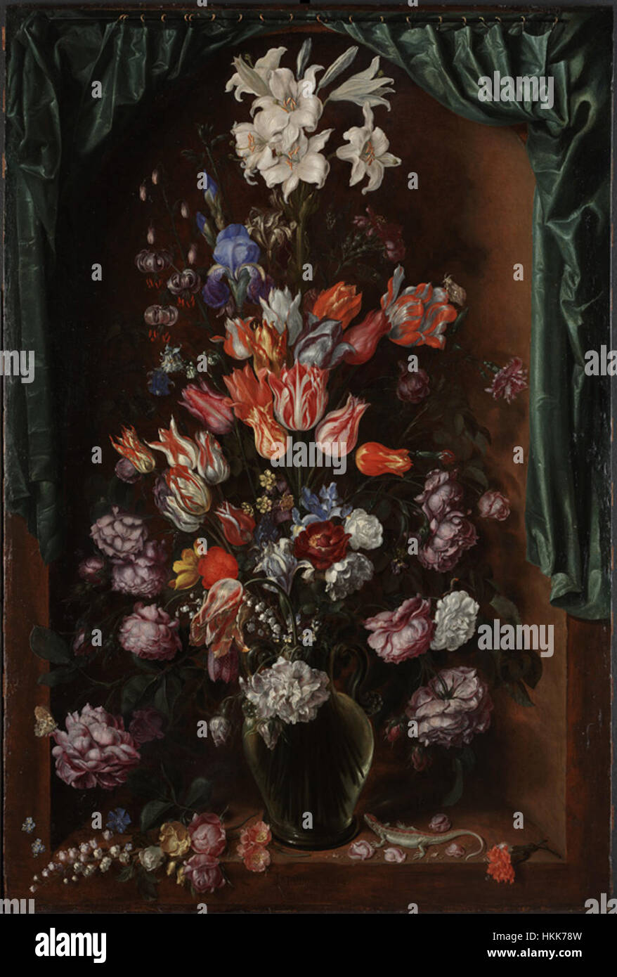 „Vase of Flowers with a Curtain“ von Jacques de Gheyn II, gemalt 1615, ist ein Ölgemälde mit einem detaillierten floralen Stillleben mit einem zarten Vorhanghintergrund, das beispielhaft für barocke Kunst ist. Stockfoto