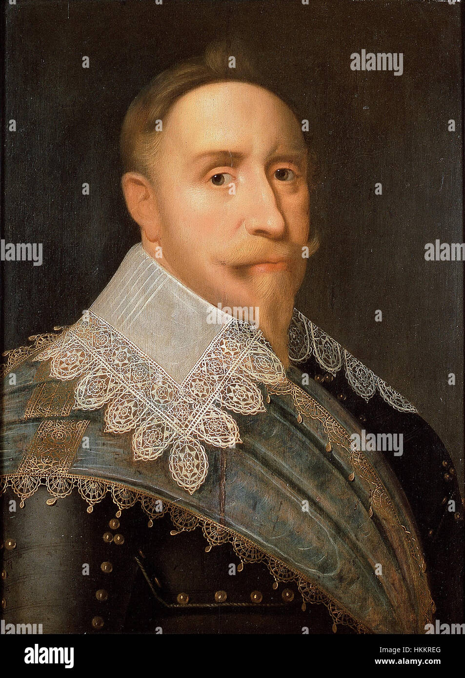 Dieses Porträt von Gustav Adolf, König von Schweden (1611–1632), das Jacob Hoefnagel zugeschrieben wird, fängt die königliche und kommandierende Präsenz des schwedischen Monarchen ein. Gustavus Adolf ist bekannt für seine militärischen Reformen und seine Führung während des Dreißigjährigen Krieges und wird mit einem starken, würdevollen Ausdruck dargestellt. Stockfoto