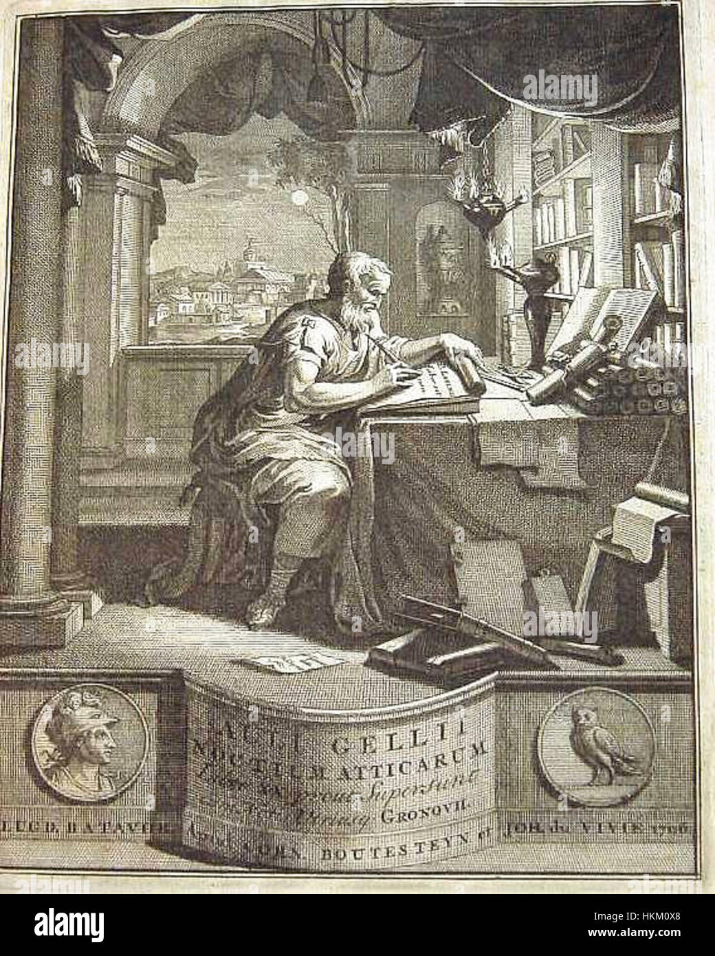 Dieses Gemälde repräsentiert eine historische Titelseite oder Illustration aus der 1706 erschienenen Ausgabe von „Auli Gellii Noctium Atticarum“, ein Werk, das antike römische Gedanken und Geschichten einfängt. Stockfoto