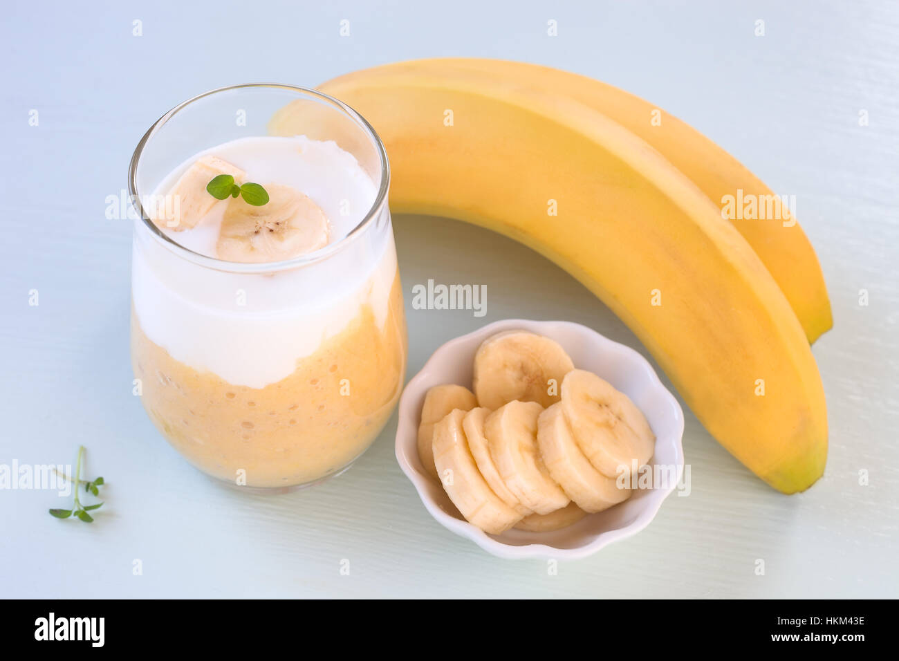 Bananen-Joghurt-smoothie Stockfoto