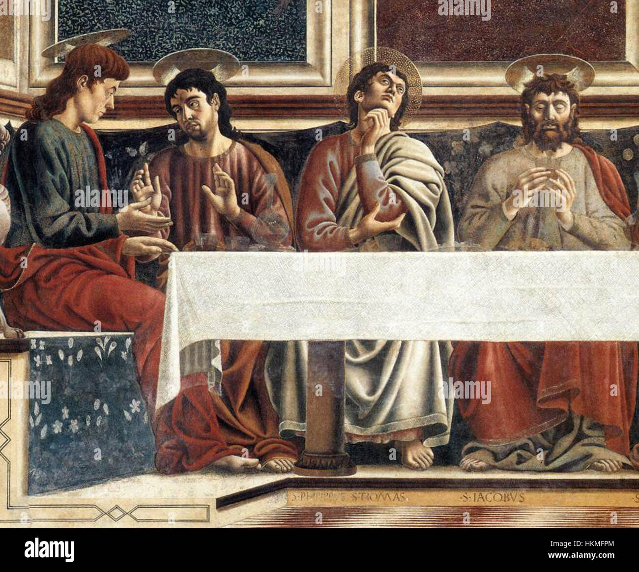 Andrea del Castagnos *Sant’Apollonia* (um 1450) stellt den christlichen Märtyrer in einer stilisierten, detaillierten Komposition dar. Castagno ist bekannt für seinen starken, linearen Stil und konzentriert sich auf religiöse Ikonographie, wobei Sant'Apollonia mit Attributen ihres Martyriums dargestellt wird. Stockfoto