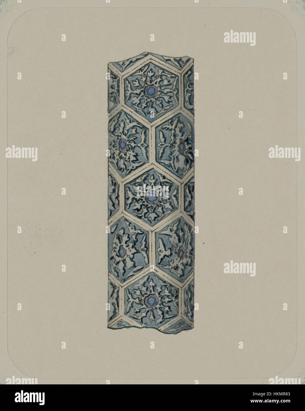 Dieses Foto zeigt das Grab von Kusam-ibn-Abbas, Teil des Shah-i Zindah-Komplexes in Samarkand, mit detaillierten architektonischen Elementen wie dem komplizierten Säulenabschnitt, der die Pracht der islamischen Architektur unterstreicht. Stockfoto