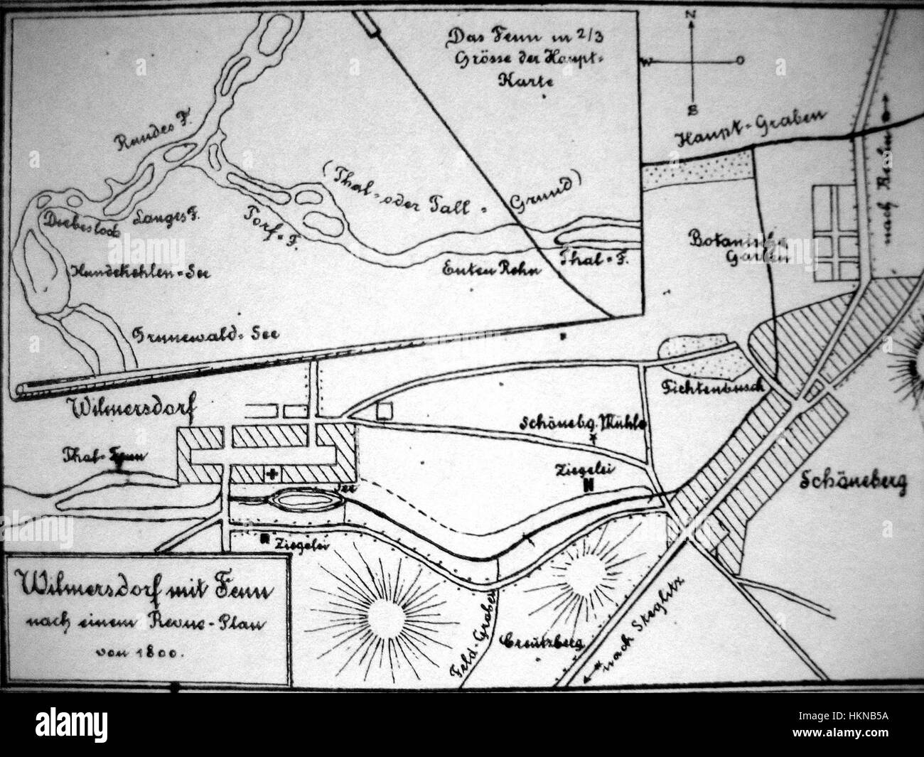Diese historische Karte, die „Alte Karte von Wilmersdorf“, zeigt den Bezirk Wilmersdorf in Berlin und zeigt sein Layout und die Straßen im Vintage-Stil. Die Karte spiegelt die Entwicklung des Gebiets und seine historische Geographie im späten 19. Oder frühen 20. Jahrhundert wider. Stockfoto