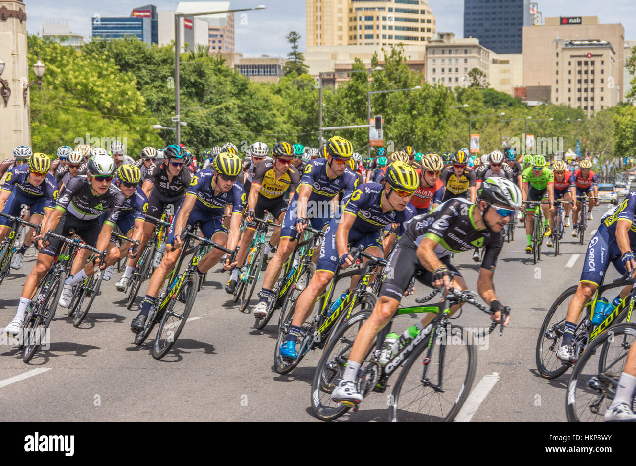 Die letzte Etappe der Tour Down Under-Rennen auf dem Stadtkurs von zentralen Adelaide Stockfoto