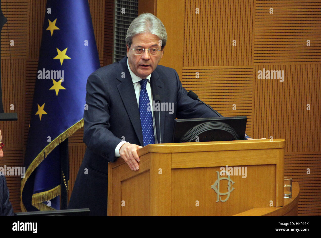 Italienischen Ministerpräsidenten Paolo Gentiloni auf einer Pressekonferenz Featuring: Paolo Gentiloni wo: Rom, Italien bei: Kredit-29. Dezember 2016: IPA/WENN.com ** nur verfügbar für die Veröffentlichung in UK, USA, Deutschland, Österreich, Schweiz ** Stockfoto