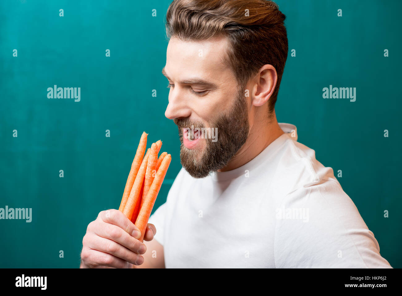 Mann mit gesunden Lebensmitteln Stockfoto