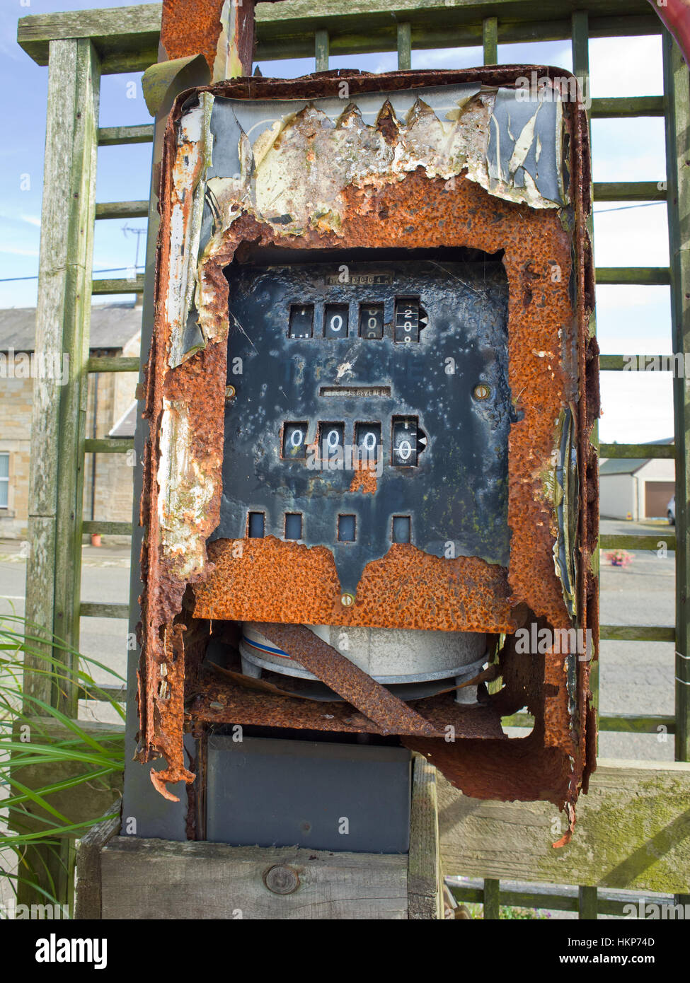 Alte rostige Benzin Pumpe UK Stockfoto