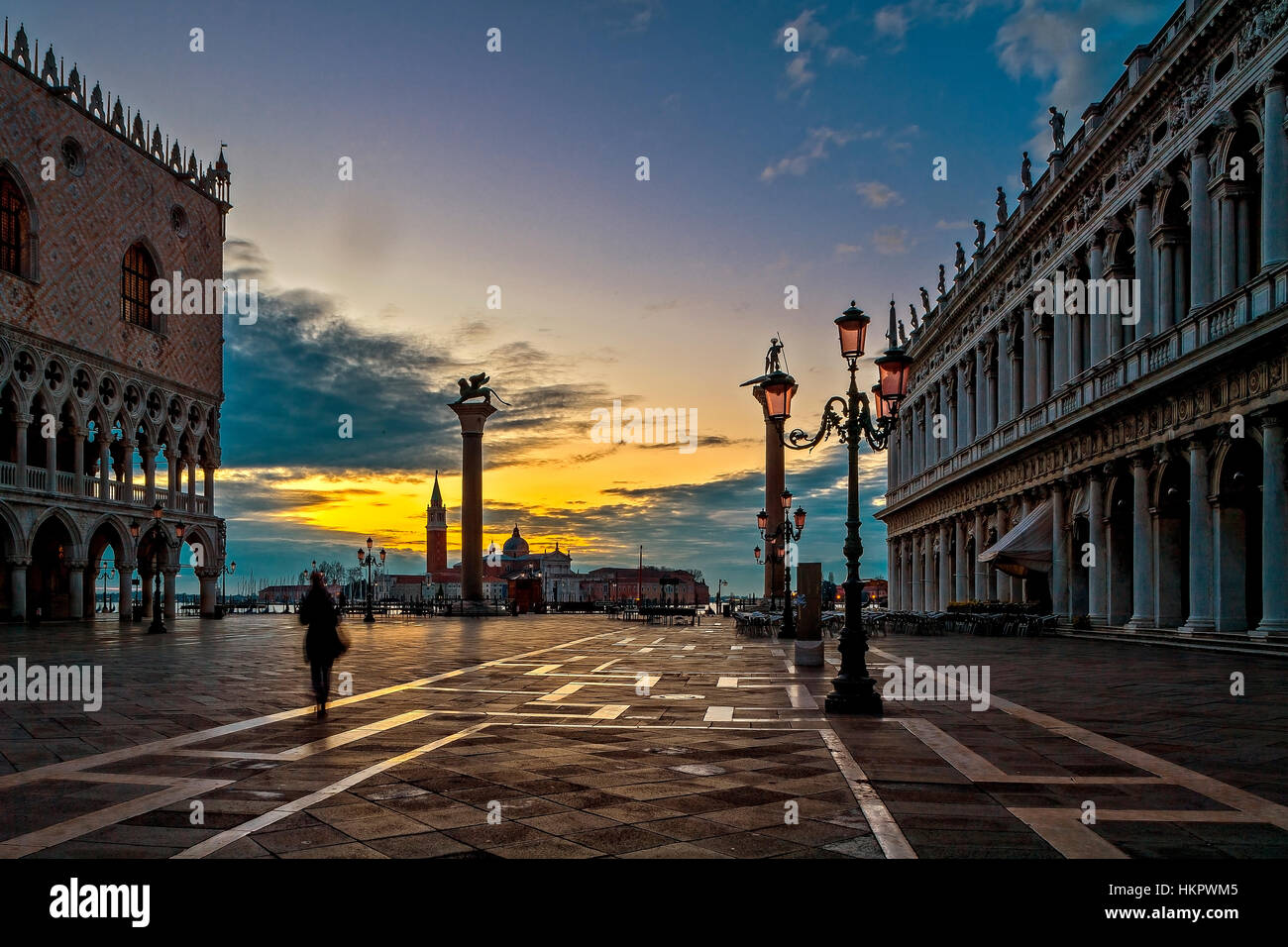 Fondazione di colonne Fotos und Bildmaterial in hoher Auflösung Alamy