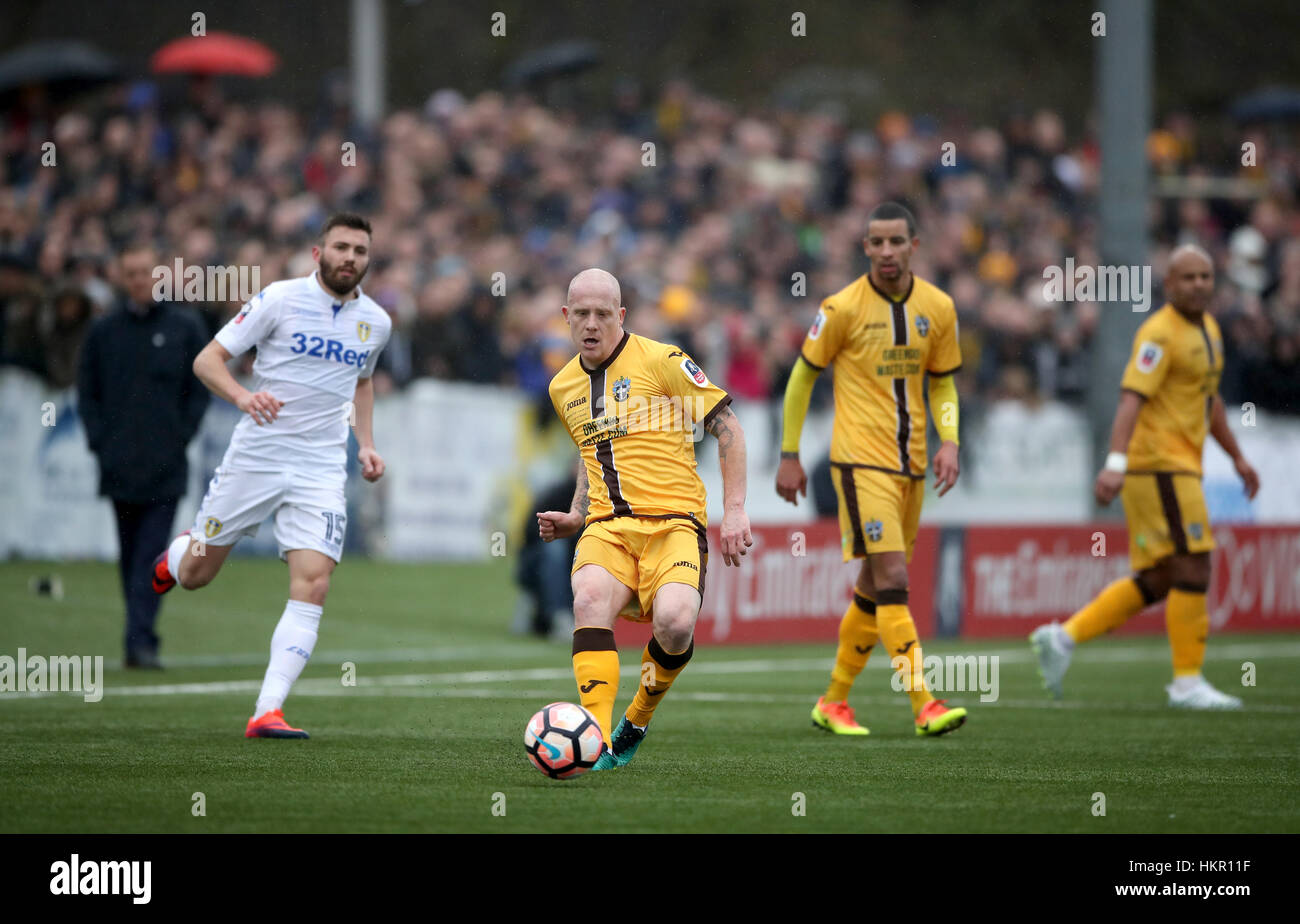 Sutton United Nicky Bailey beim Emirates FA Cup vierten Vorrundenspiel am Sportplatz Borough, London. Stockfoto