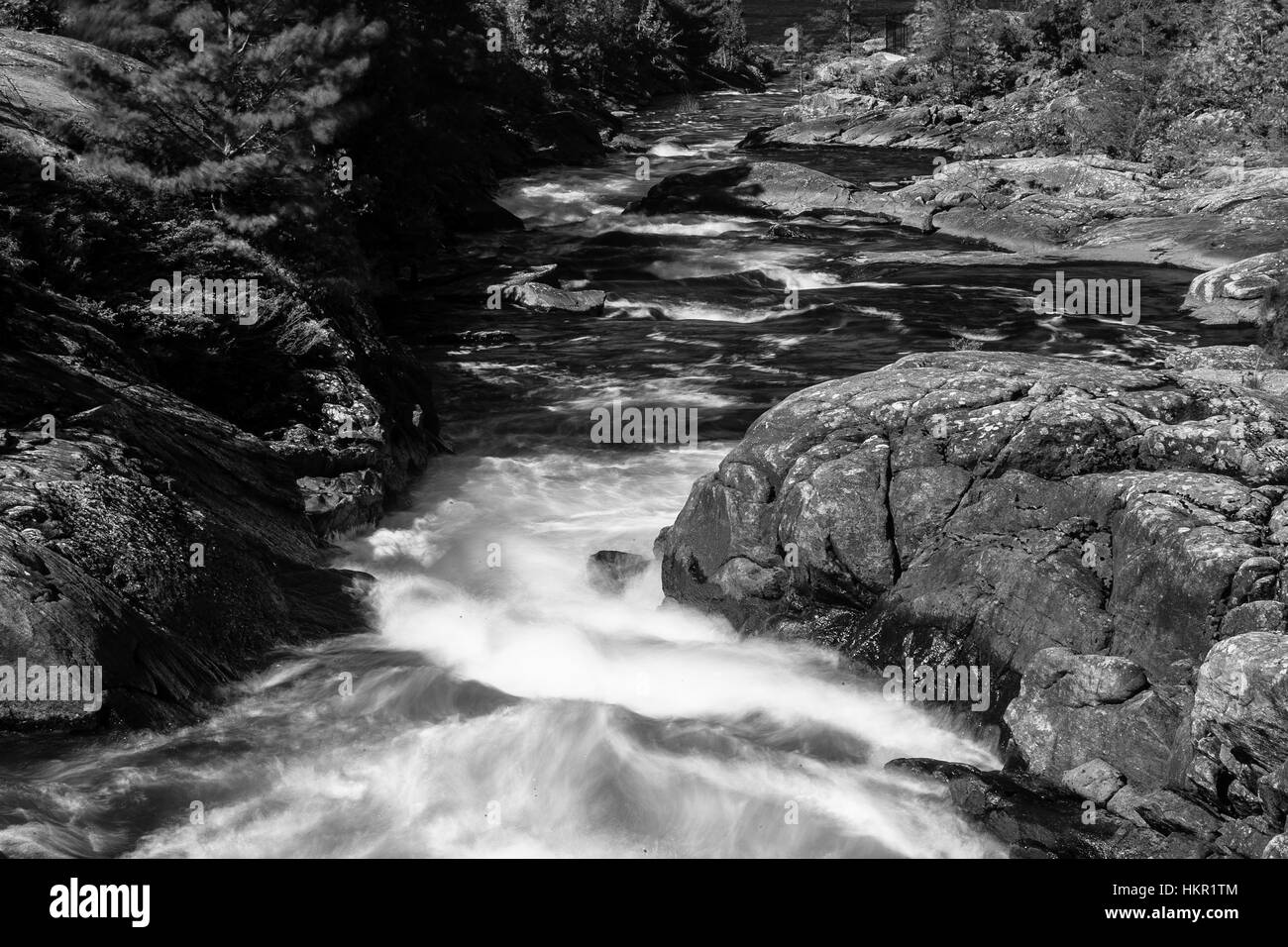 Strassenszenen Seite wie Sie reisen durch die Muskoka-Region von Ontario, Kanada. Stockfoto