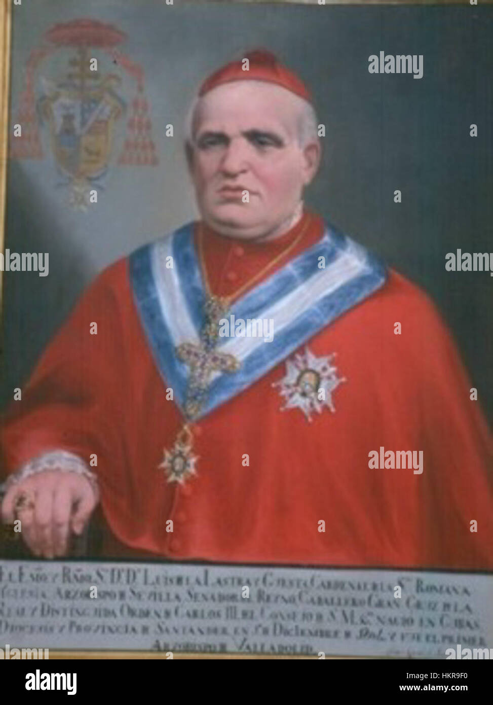 Dieses Porträt aus dem 18. Jahrhundert zeigt Kardenal Luis de la Lastra y Cuesta, den Erzbischof von Sevilla. Das Gemälde hebt die kirchliche Kleidung des Kardinals hervor und die Macht, die er während seiner Zeit in spanischen religiösen und politischen Kreisen ausübte. Stockfoto