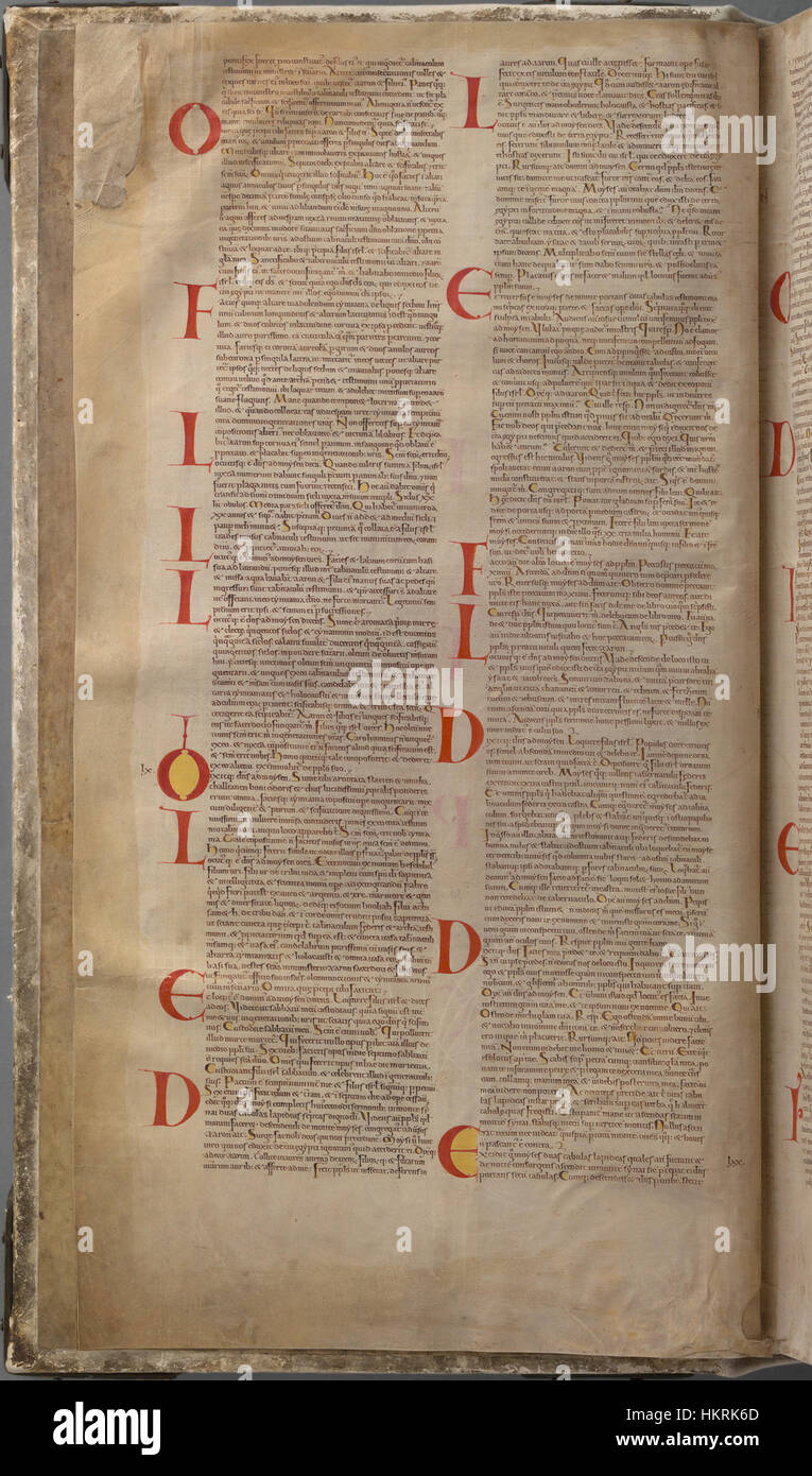Der „Codex Gigas“, auch bekannt als „Teufelsbibel“, enthält in seiner Handschrift das Buch Exodus, ein eindrucksvolles Beispiel mittelalterlicher Handschriftenkunst mit komplizierten Illustrationen und Texten. Stockfoto Der „Codex Gigas“, auch bekannt als „Teufelsbibel“, enthält in seiner Handschrift das Buch Exodus, ein eindrucksvolles Beispiel mittelalterlicher Handschriftenkunst mit komplizierten Illustrationen und Texten. Stockfoto