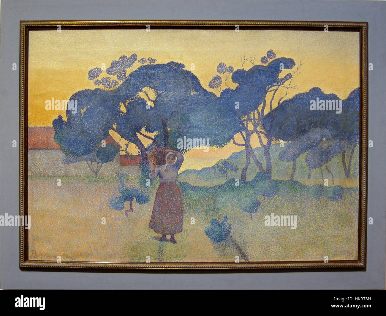 „Cross la ferme, soir“ ist eine Abendszene, die von einem unbekannten Künstler gemalt wurde. Das Ölgemälde fängt das ruhige Ambiente eines ländlichen Bauernhofs in der Abenddämmerung ein und betont das verblassende Licht und die natürlichen Farben der Landschaft. Stockfoto