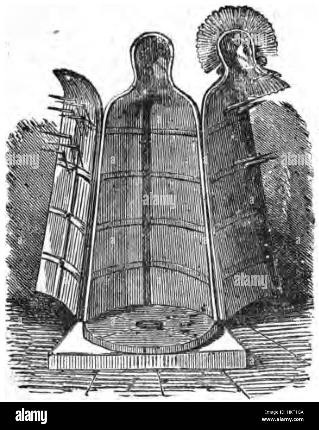 Dieses Kunstwerk zeigt das Innere der „Eisernen Jungfrau“ in Feistritz, ein berüchtigtes mittelalterliches Foltergerät. Der Künstler fängt die schaurigen Details des Geräts ein und hebt sein brutales Design und seinen historischen Kontext im mittelalterlichen Europa hervor. Stockfoto