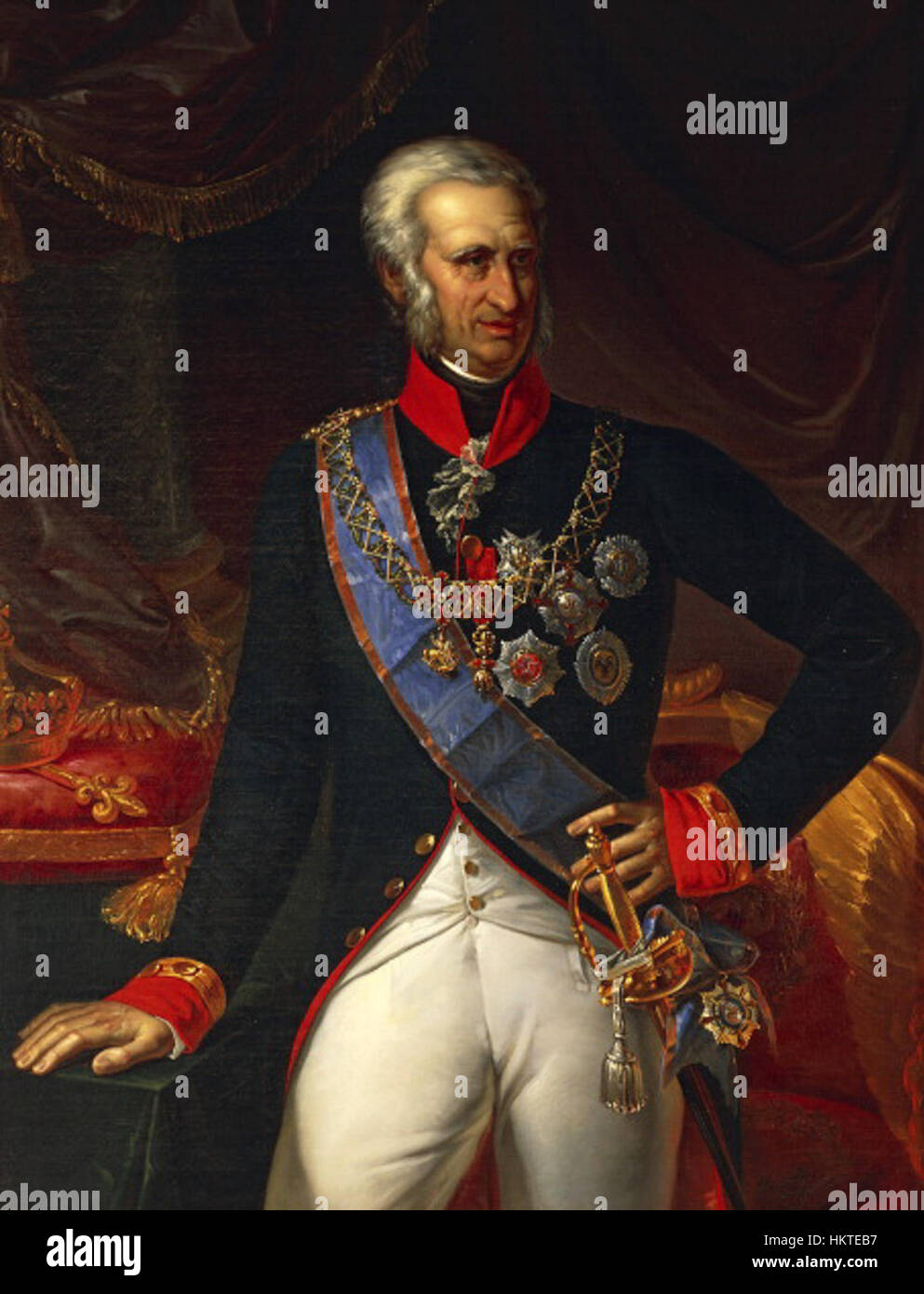 Dieses Porträt zeigt Ferdinand I. von den beiden Sizilien, einen Monarchen, der von 1816 bis 1825 regierte. Das Ölgemälde zeigt seine königliche Kleidung und würdevolle Pose, die die politische und kulturelle Bedeutung der Zeit widerspiegelt. Es handelt sich um ein historisches Stück, das das Wesen der europäischen Porträtkunst des 19. Jahrhunderts festlegt. Stockfoto