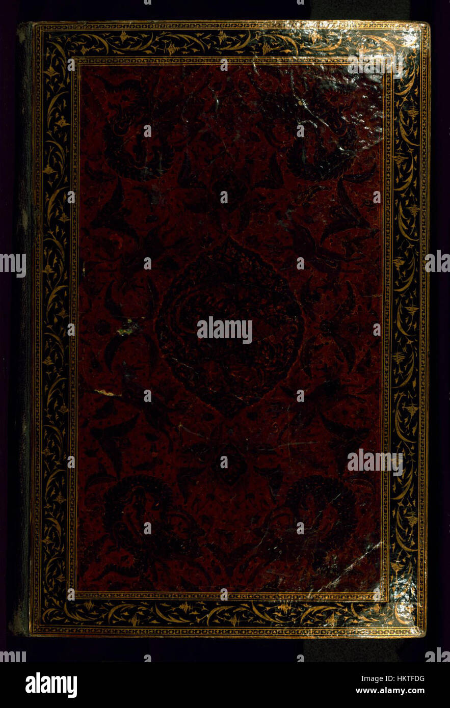 Das „Shahnama“ von Firdawsi ist ein episches Gedicht der persischen Literatur, und diese Illustration aus dem Walters W602-Manuskript zeigt eine Szene aus der persischen Mythologie. Es unterstreicht die historische und künstlerische Bedeutung der persischen Kunst, insbesondere die visuelle Darstellung epischer Geschichten. Stockfoto