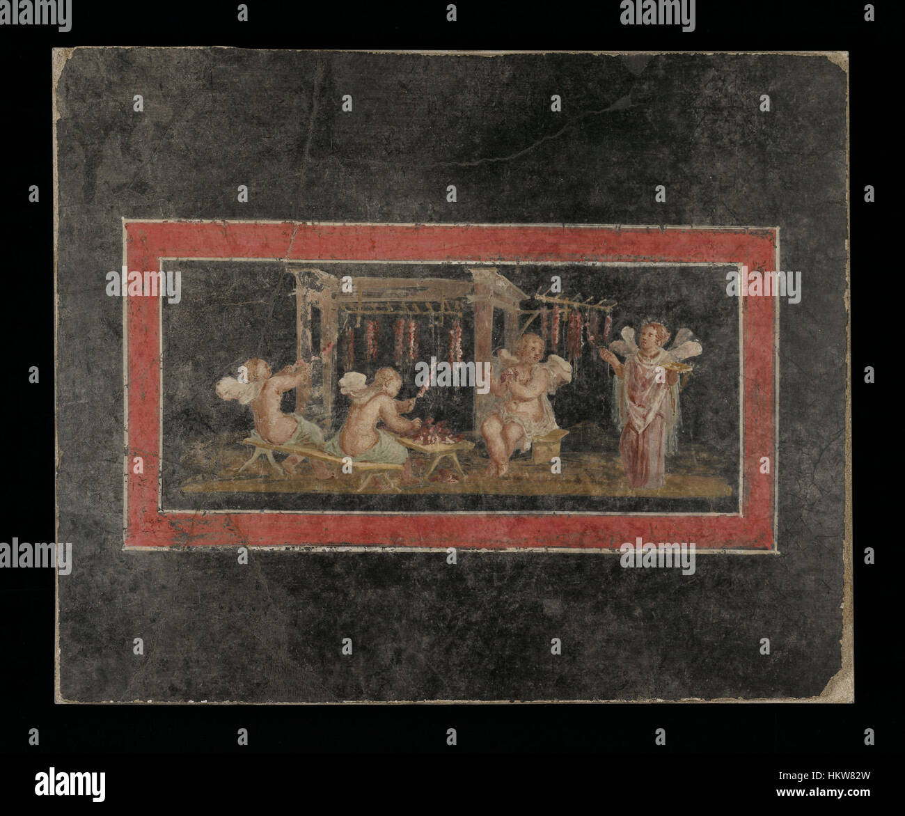 Dieses Fresko-Fragment aus der Antike zeigt vier Cupiden mit Girlanden. Die komplizierten Details erfassen den klassischen Stil der Zeit, wobei die Kuppiden Liebe und Schönheit in der mythologischen Kunst symbolisieren. Stockfoto