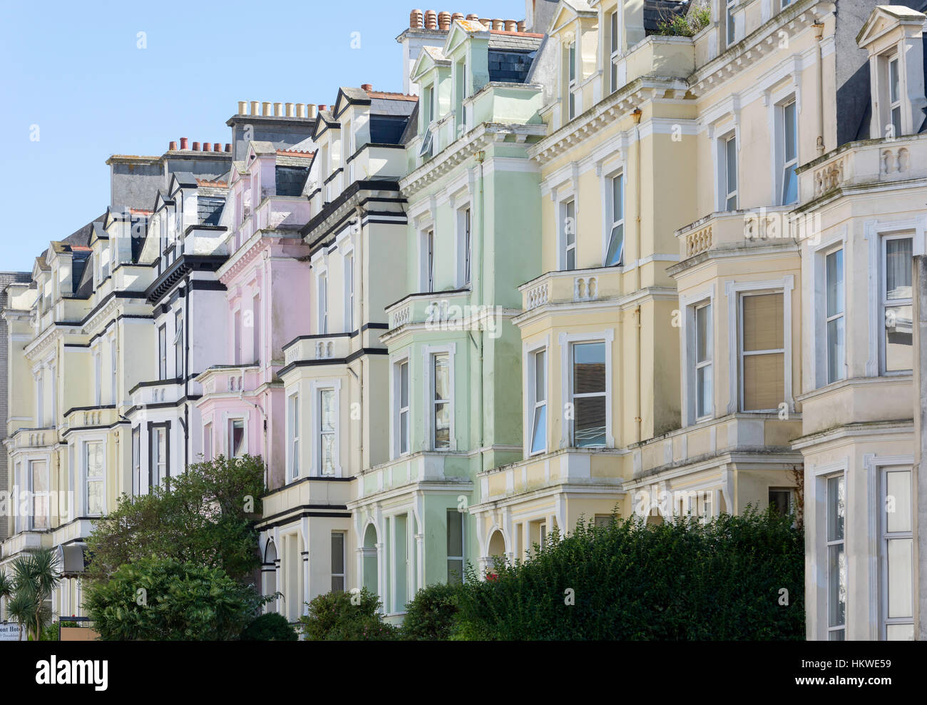 Bunte Reihenhaus Häuser, Zitadelle Road, Plymouth, Devon, England, Vereinigtes Königreich Stockfoto