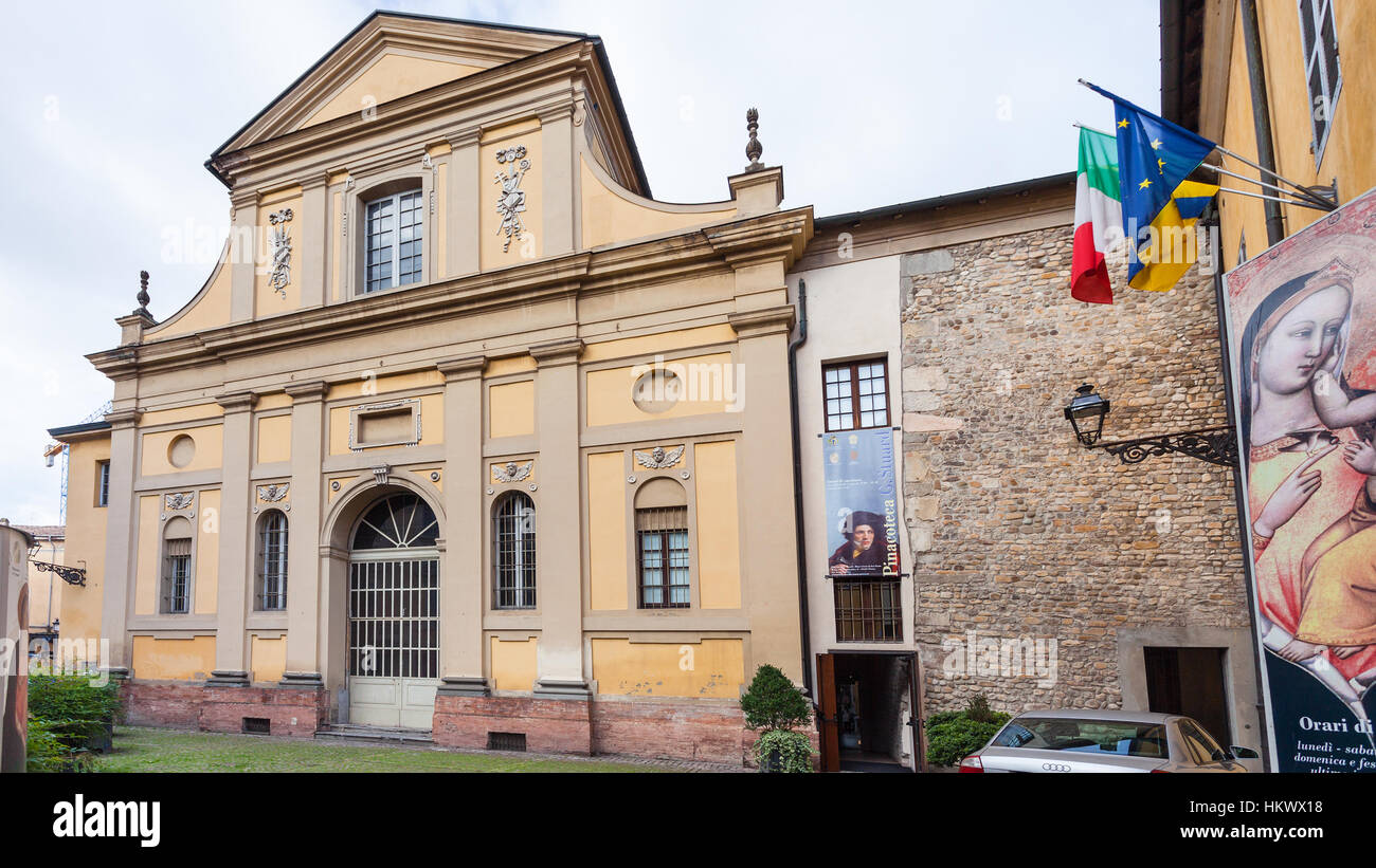 PARMA, Italien - 3. November 2012: Fassade der Pinacoteca Stuard von Parma, moderiert von 2002 in einem Flügel der alten Abtei Benediktiner-Abtei von St. Paul in Stockfoto