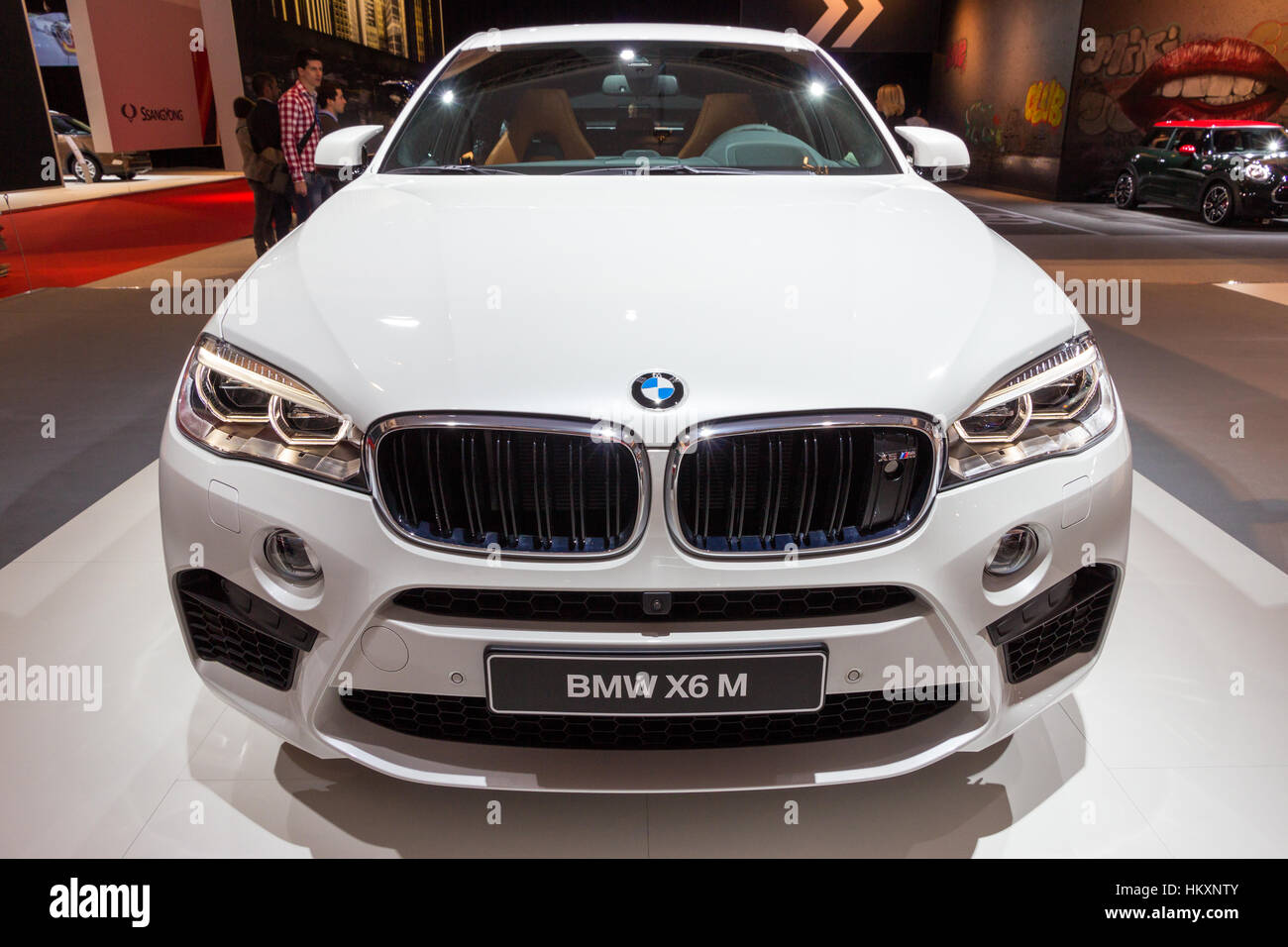 AMSTERDAM - 16. April 2015: BMW X6 M auf dem Display auf der AutoRAI 2015. Stockfoto