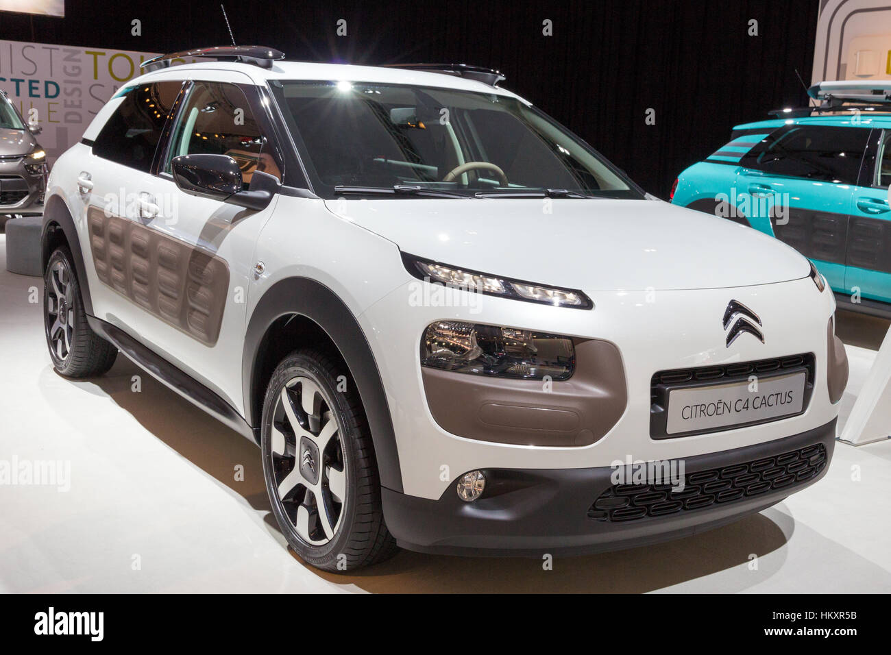 AMSTERDAM - 16. April 2015: Weiße Citroen C4-Kaktus AutoRAI 2015. Stockfoto