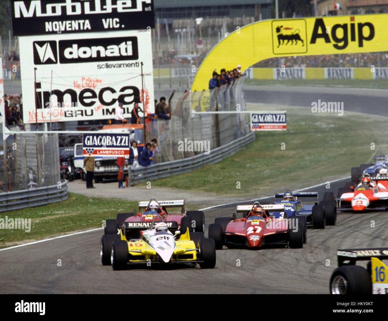 1982 Alain Prost (Französisch) Renault RE30B Dnf, Gilles Villeneuve (Kanada) 2. & Didier Pironi (Französisch) 1. Ferrari 126C2s Imola San Marino GP. FL Stockfoto