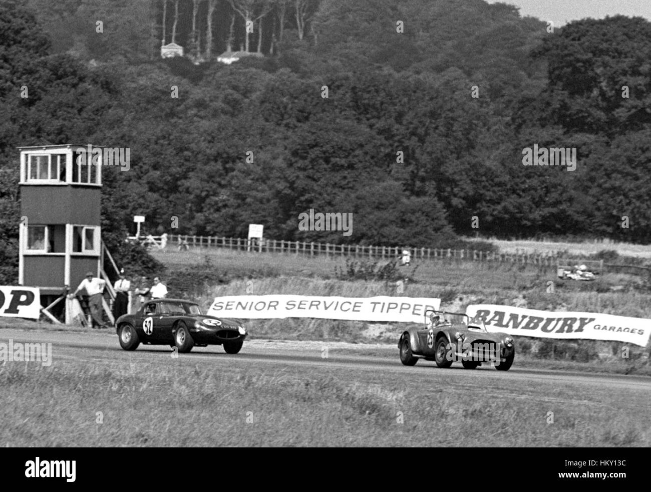 1964 Roy Salvadori GB Dnf Peter Sutcliffe GB 15. Jaguar E-Type Tourist Trophy Goodwood GG Stockfoto