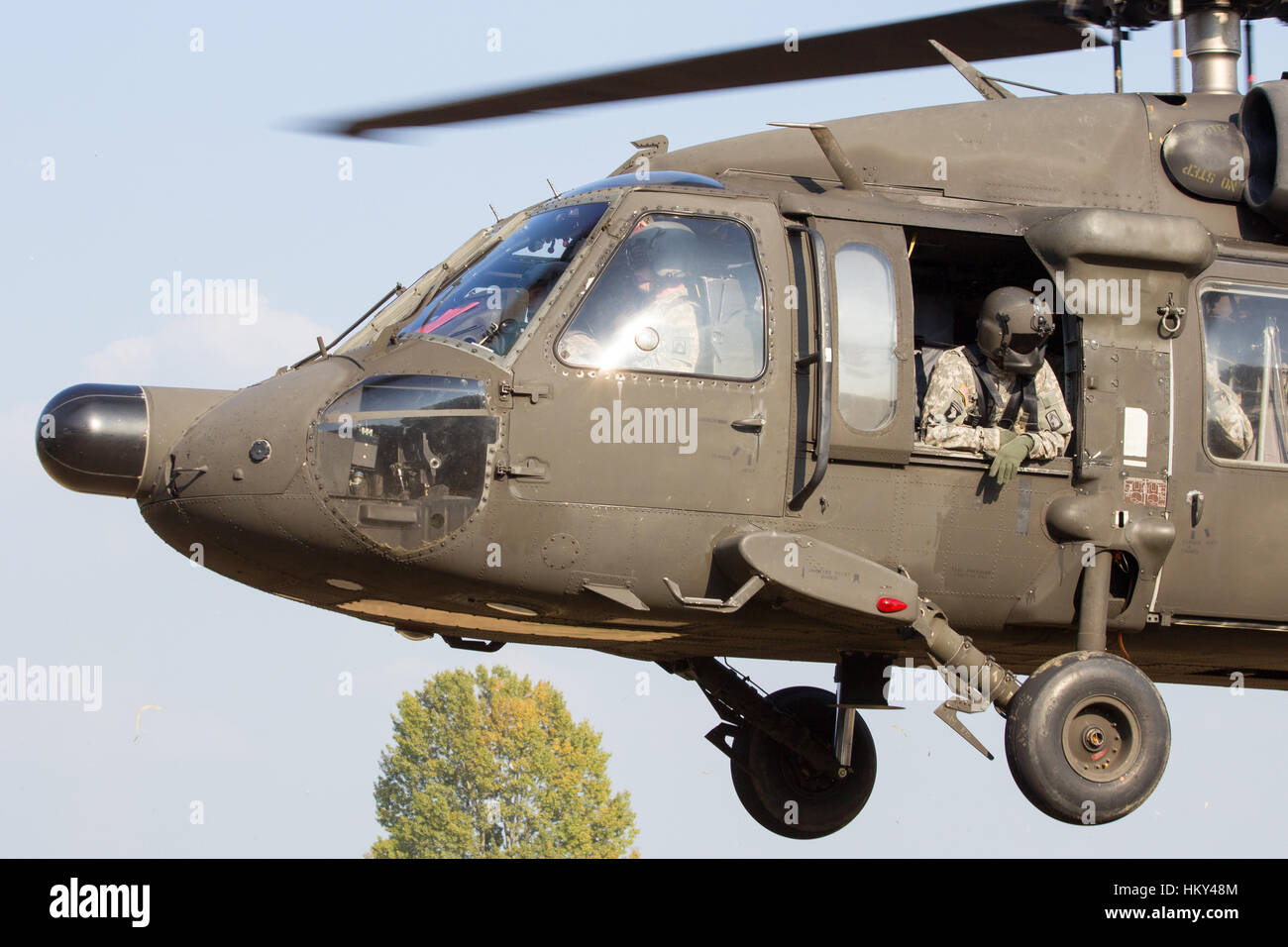 GRAVE, Niederlande - SEP 17, 2014: American Black Hawk Hubschrauber hebt ab in der Operation Market Garden-Gedenkstätte. Market Garden war eine große Verbündete Stockfoto