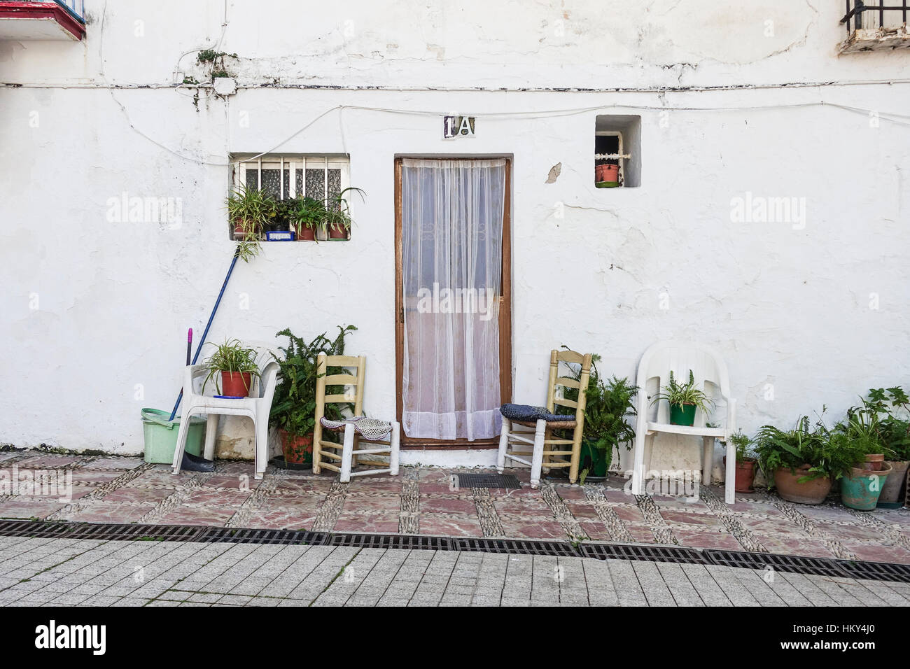 Typische spanische mediterrane Tür Eingang des Hauses, Marbella, Andalusien, Spaoin. Stockfoto