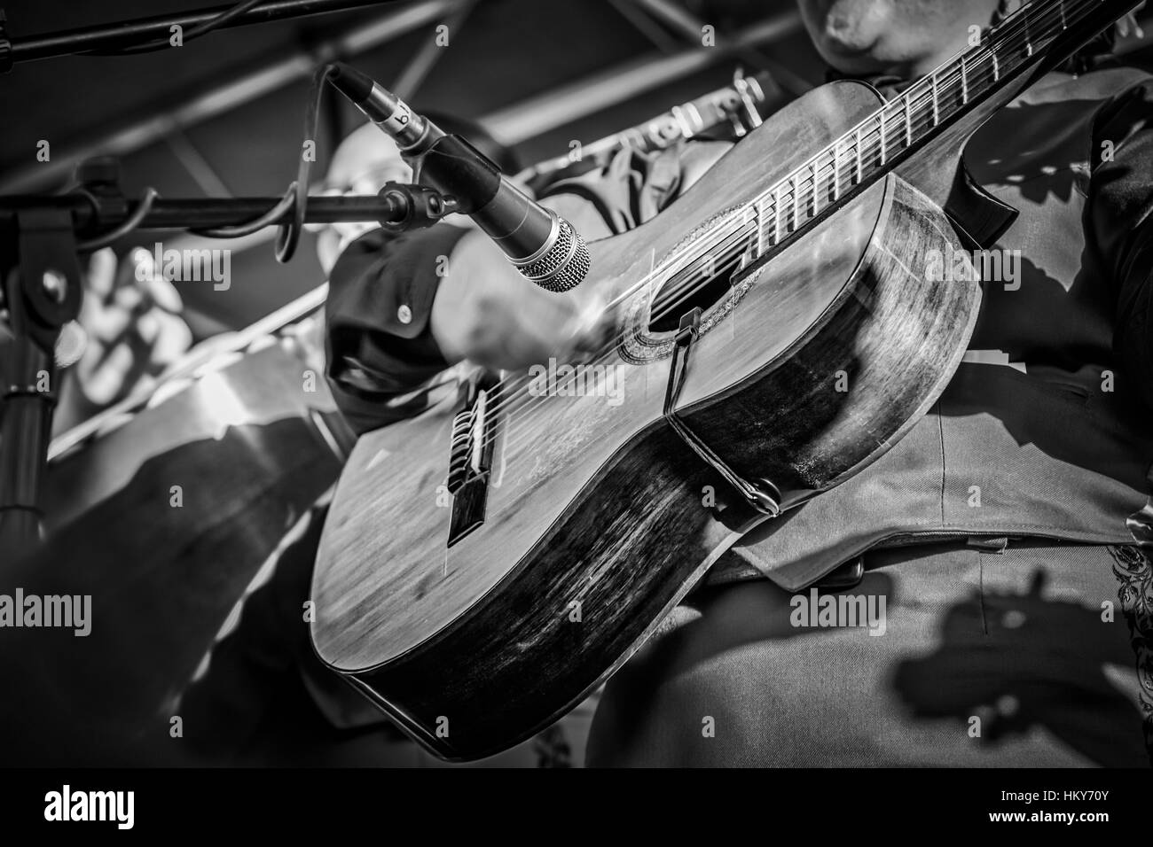 Ein alle weiblichen Mariachi Band spielt auf die Ysleta Missionsfest in El Paso, Texas. Stockfoto