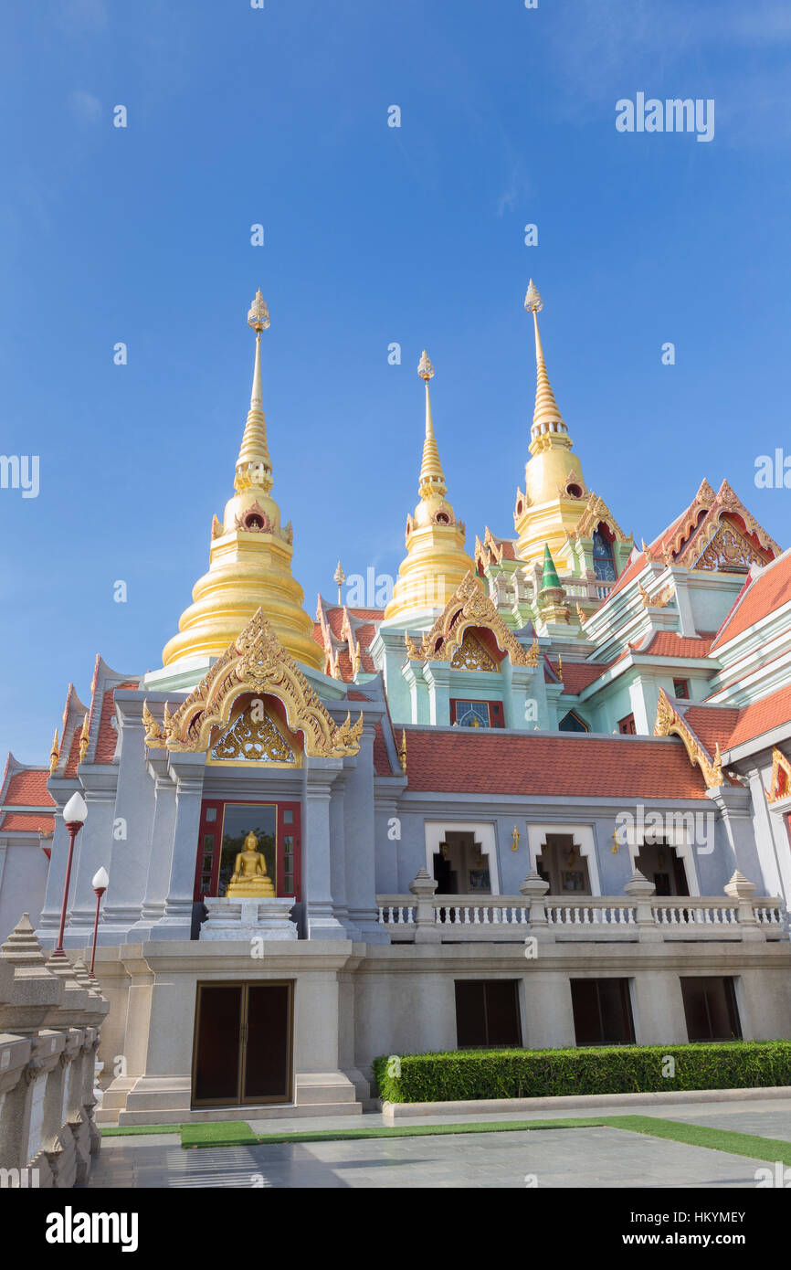 Phra Mahathat Chedi Phakdi Prakat, in der Nähe von Bang Saphan oder Bangsaphan, Thailand Stockfoto