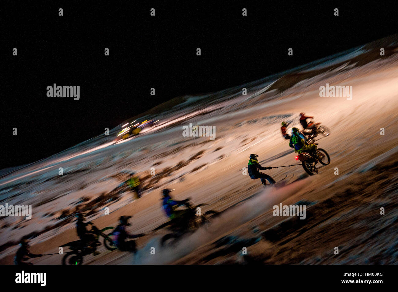 Nacht Motorrad Skijöring Event bei Reichling, Bayern, Germany Stockfoto