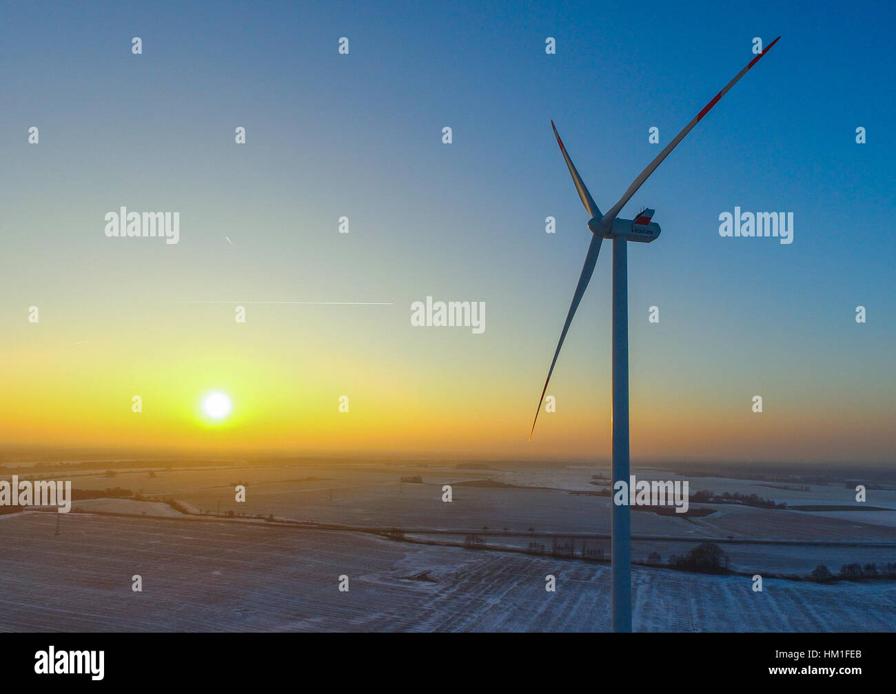 Brandenburg, Deutschland. 28. Januar 2017. Ein Blick auf die Windenergieanlage in Jakobsdorf im Bundesland Brandenburg, Deutschland, 28. Januar 2017. Foto: Patrick Pleul/Dpa-Zentralbild/ZB/Dpa/Alamy Live News Stockfoto
