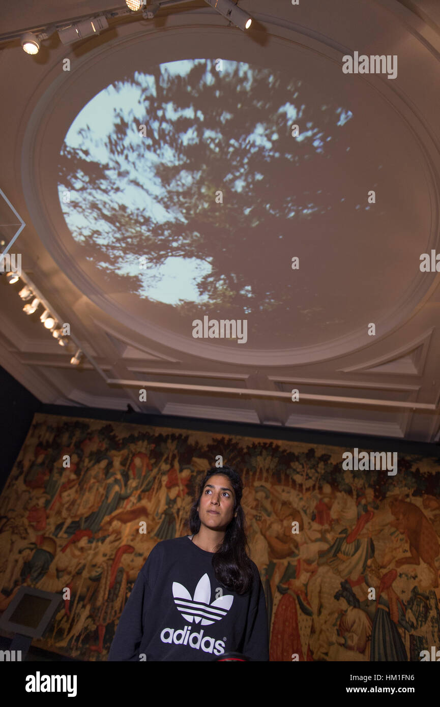 V & A, London, UK. 31. Januar 2017. Europa zu sammeln. Jasleen Kaur - Yoorop. Mit found-Footage der europäischen Standorte von populären indischen Filmen genommen, schafft Jasleen Kaur eine visuelle Darstellung der Europa hergestellt aus Sicht der Alternativkultur. Malcolm Park © Redaktion/Alamy Live-Nachrichten. Stockfoto